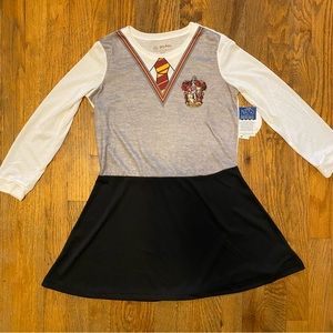 NWT Harry Potter Gryffindor Girls Long Sleeve Nightgown Size (10/12)